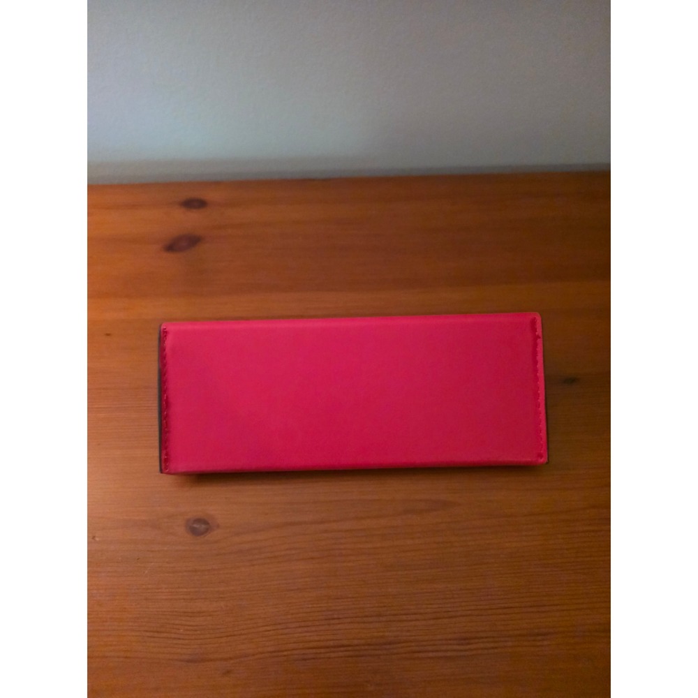 Fendi Red Hard Shell Eyeglass Sunglasses Case Magnetic Closure Luxury Accessory - Picture 3 of 5